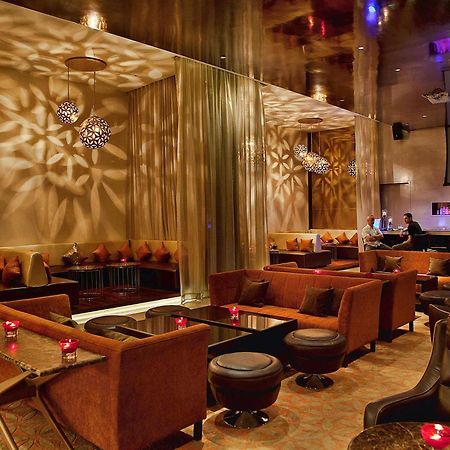 Novotel Visakhapatnam Varun Beach Exterior foto The interior of the nightclub