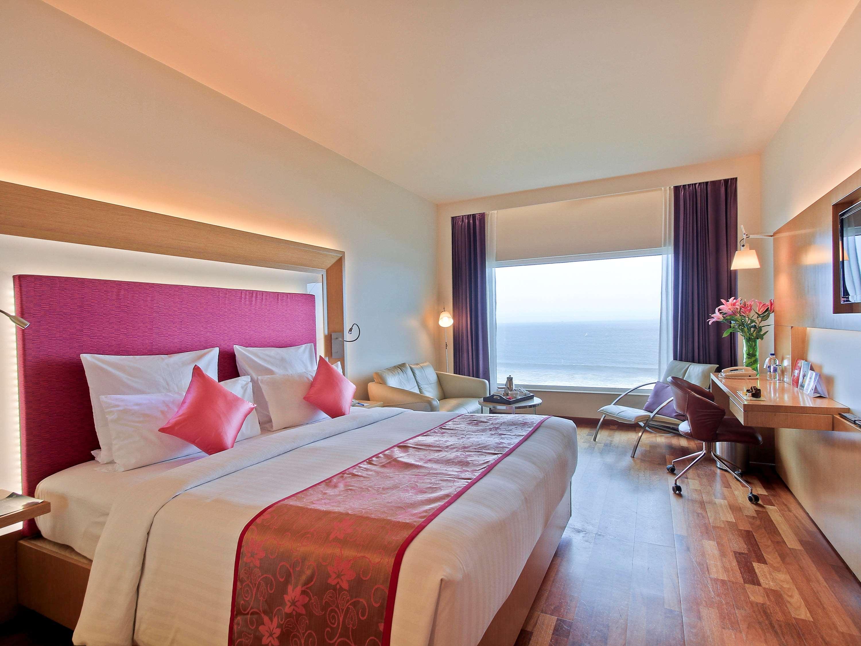 Novotel Visakhapatnam Varun Beach Exterior foto A room at the Park Hotel, New Delhi