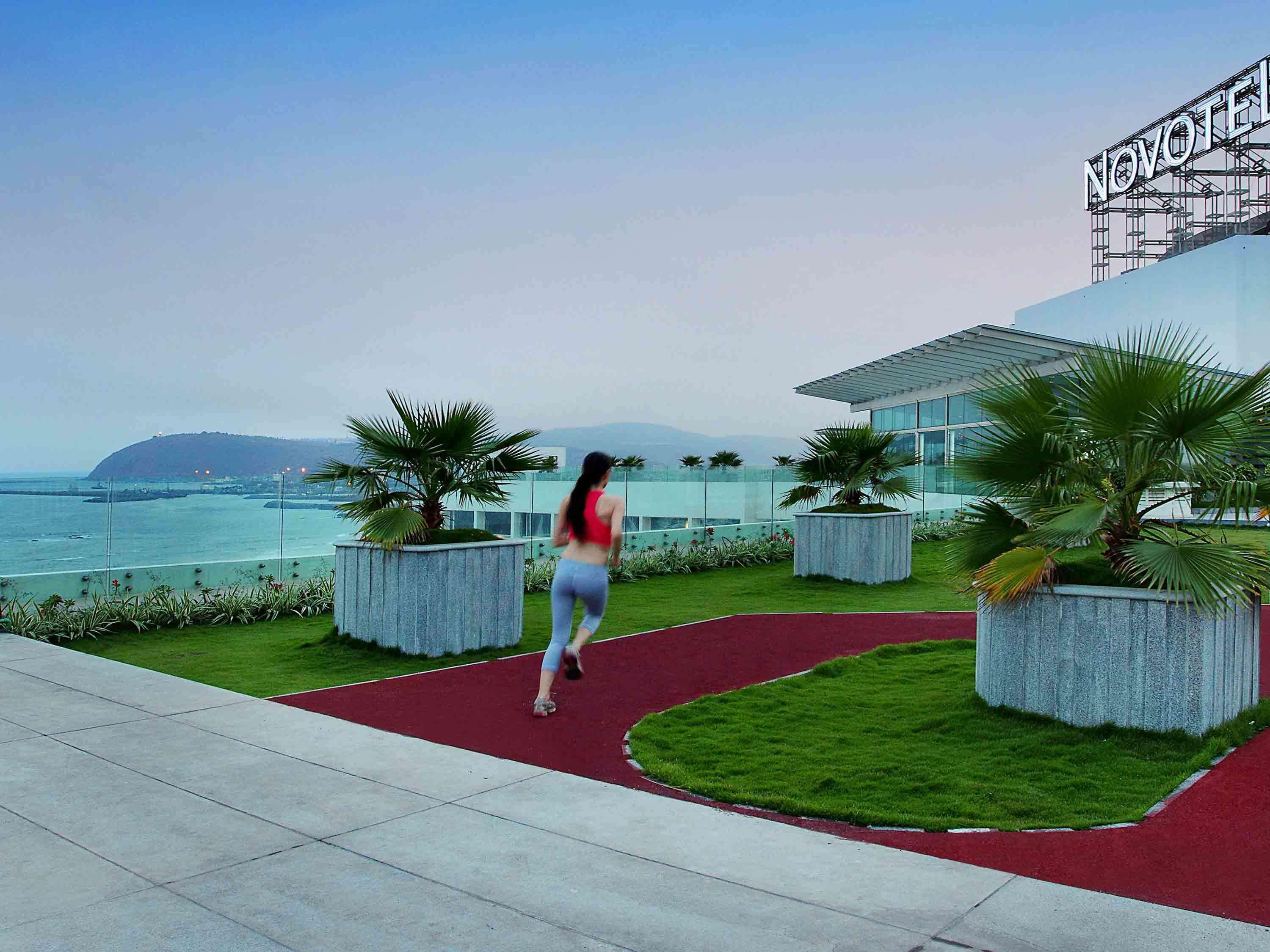 Novotel Visakhapatnam Varun Beach Exterior foto New City