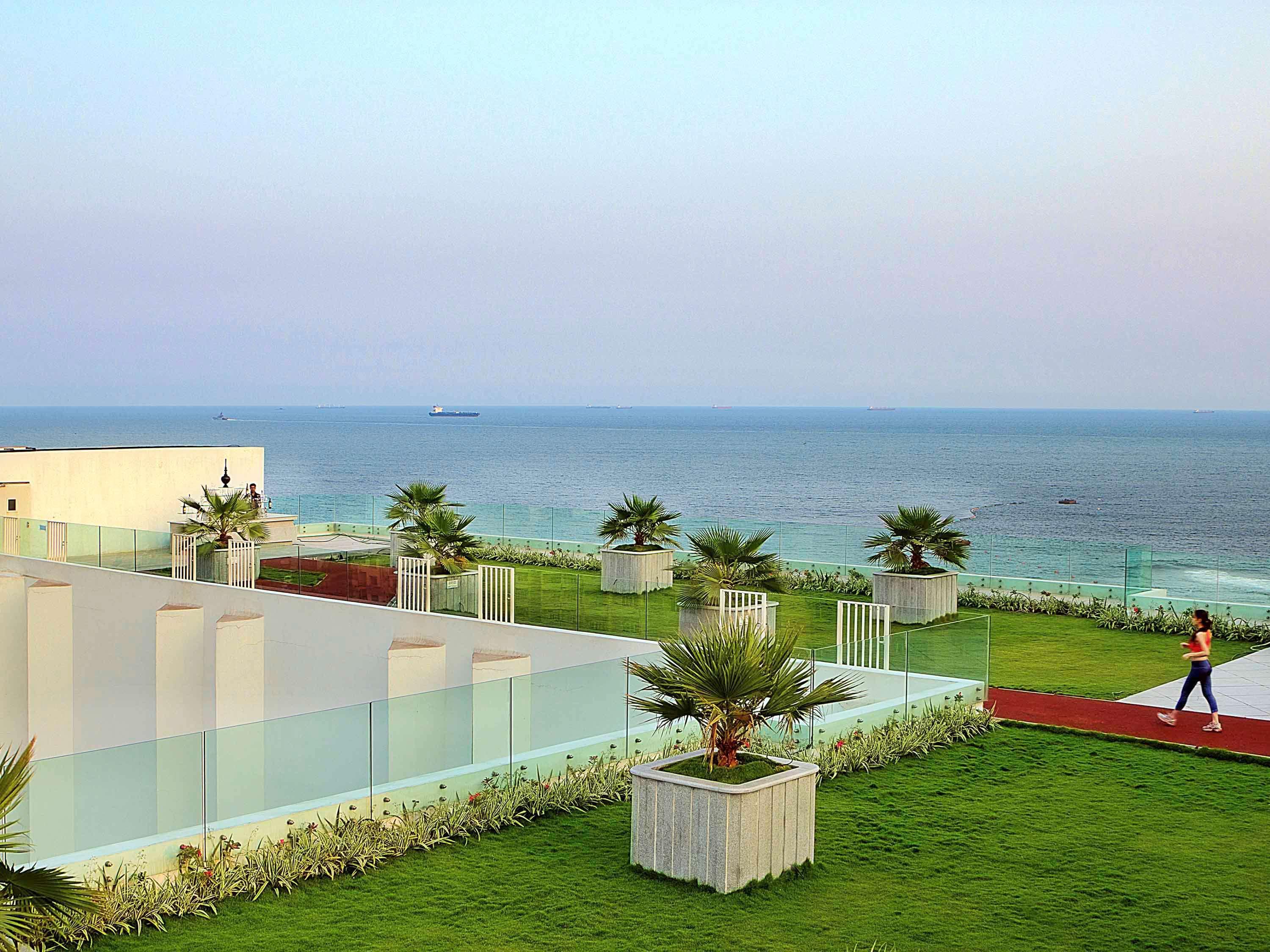 Novotel Visakhapatnam Varun Beach Exterior foto The Westin La Paloma