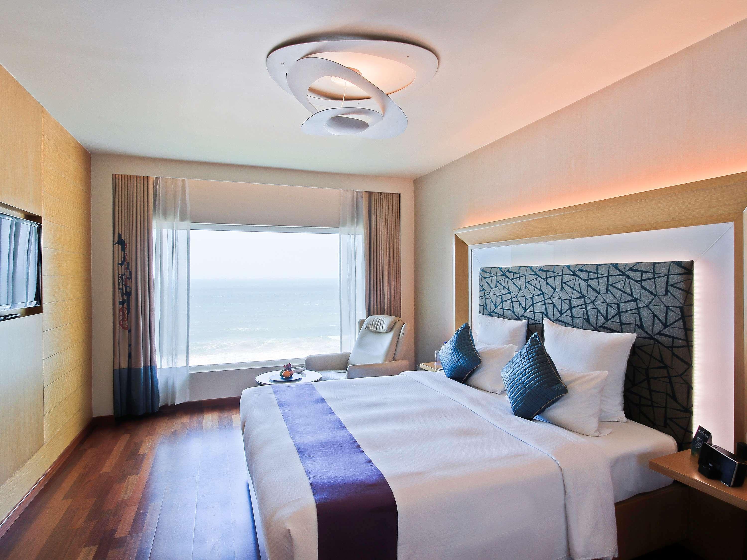 Novotel Visakhapatnam Varun Beach Exterior foto Deluxe Room