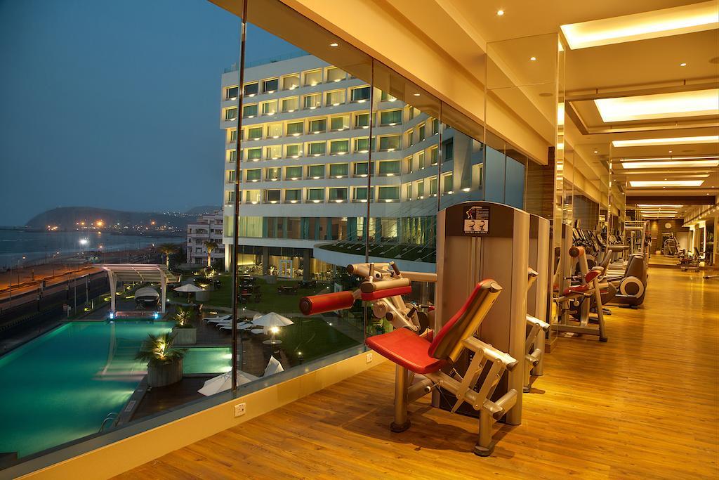 Novotel Visakhapatnam Varun Beach Exterior foto The Park, Hyderabad