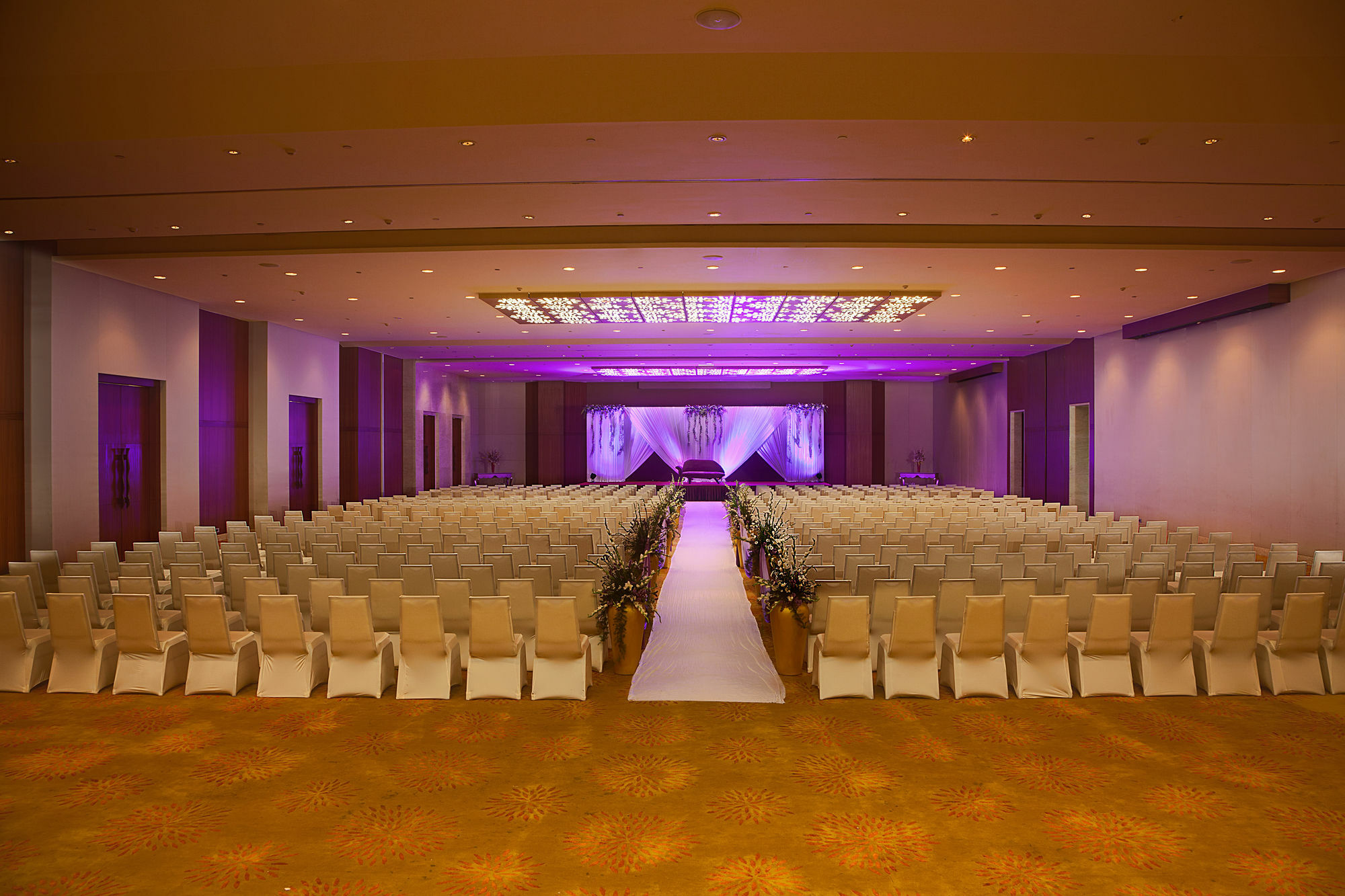 Novotel Visakhapatnam Varun Beach Exterior foto The Grand Ballroom